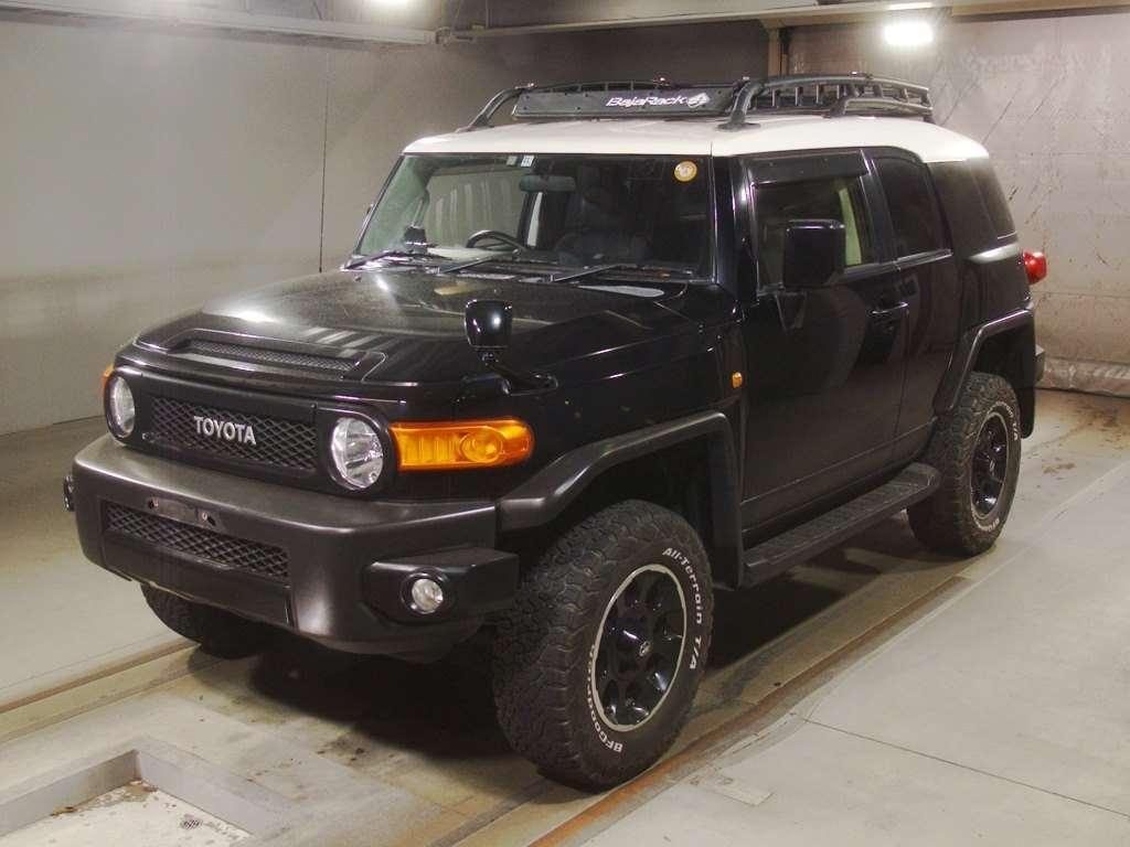 TOYOTA FJ CRUISER