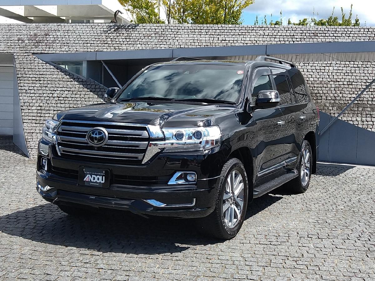 TOYOTA LAND CRUISER