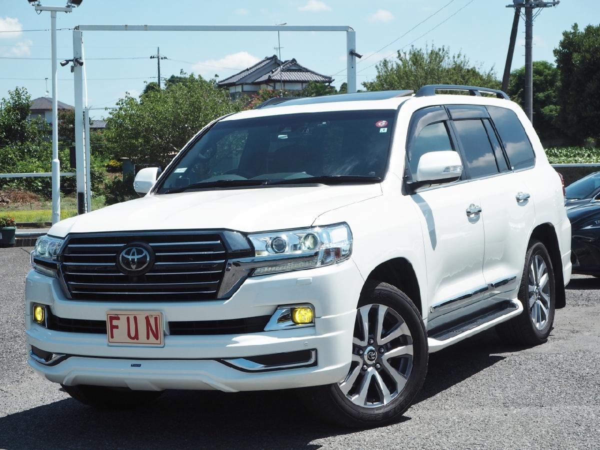 TOYOTA LAND CRUISER