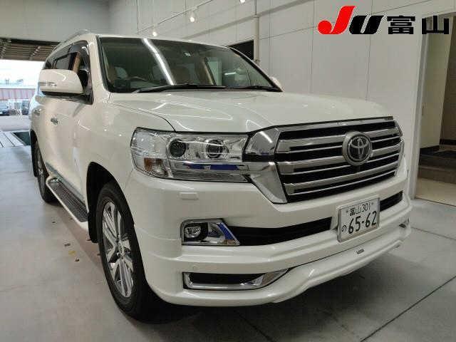 TOYOTA LAND CRUISER