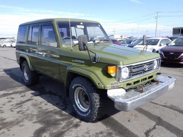 TOYOTA LAND CRUISER 70