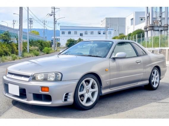 NISSAN SKYLINE