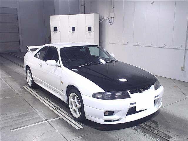 NISSAN SKYLINE