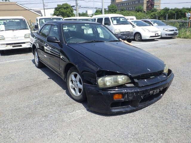 NISSAN SKYLINE