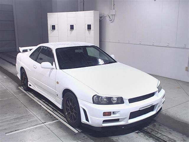 NISSAN SKYLINE