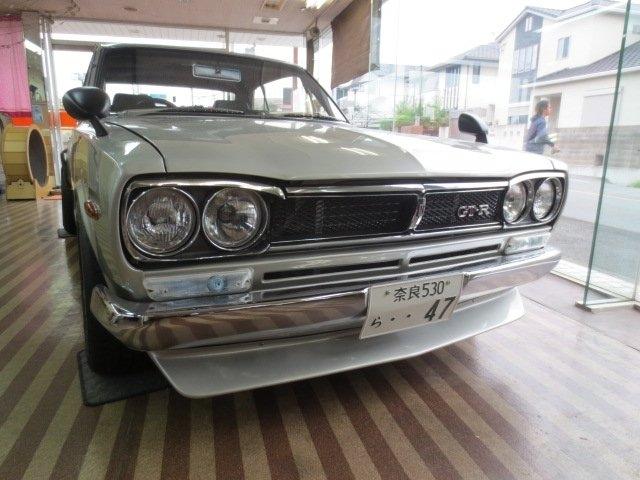 NISSAN SKYLINE