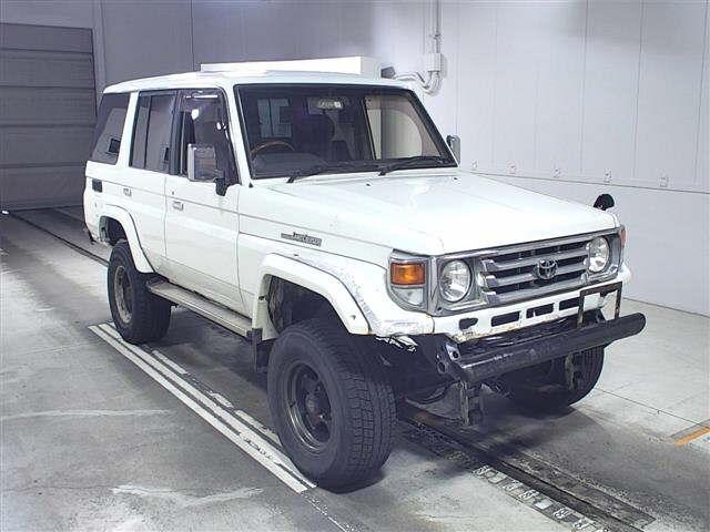 TOYOTA LAND CRUISER 70