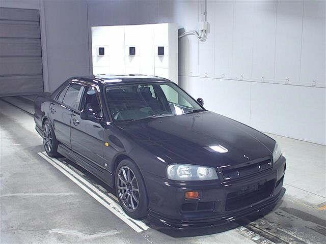 NISSAN SKYLINE