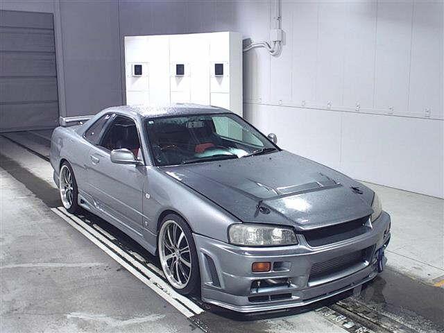 NISSAN SKYLINE