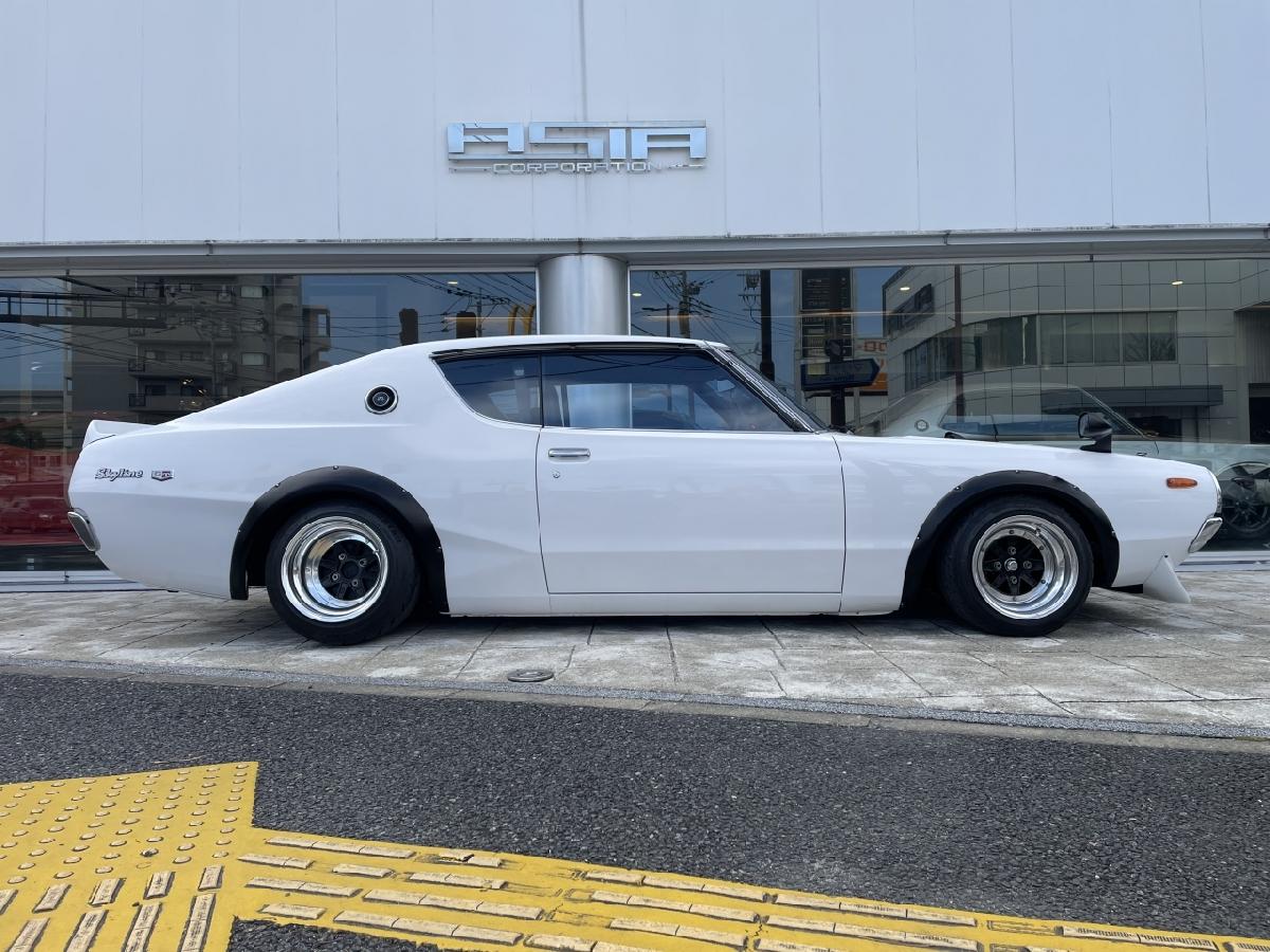 NISSAN SKYLINE