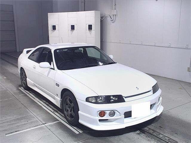 NISSAN SKYLINE