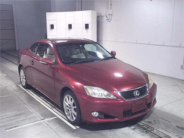 LEXUS IS