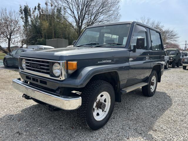 TOYOTA LAND CRUISER 70