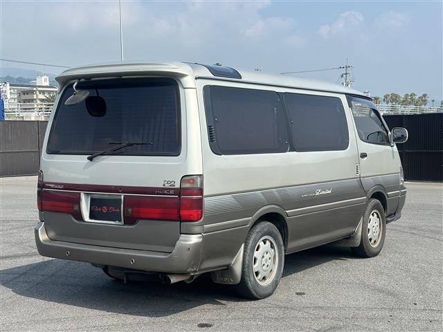 TOYOTA HIACE WAGON