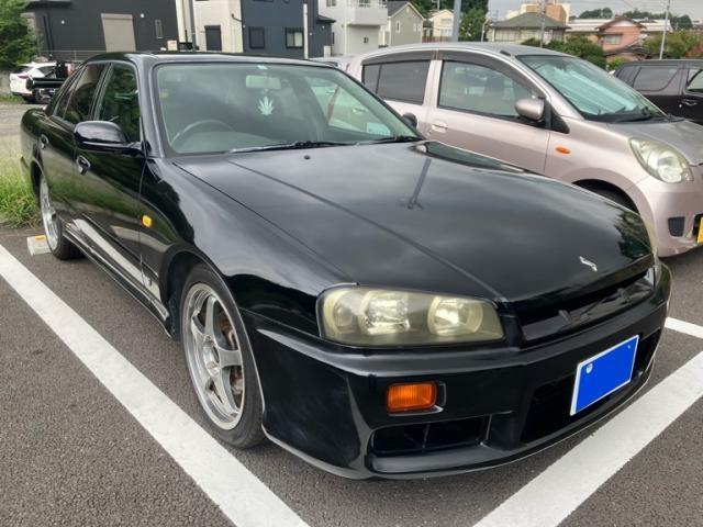 NISSAN SKYLINE