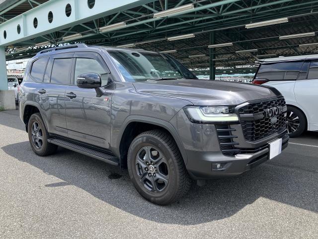 TOYOTA LAND CRUISER