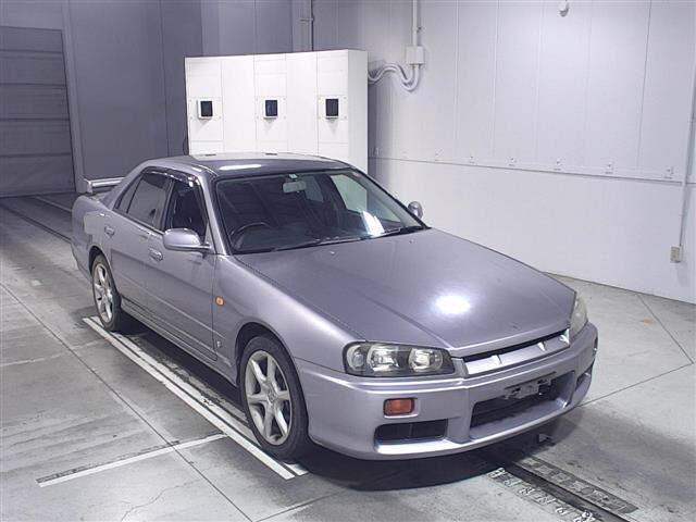 NISSAN SKYLINE