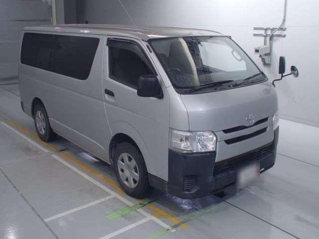 Toyota Hiace VAN Trh200v